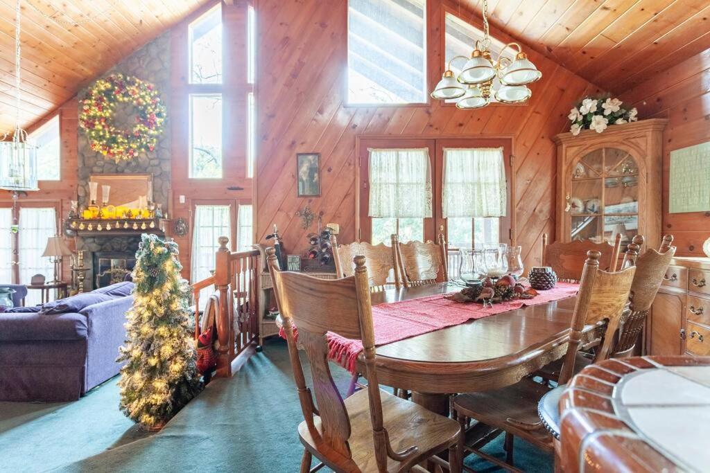 Lakeview 3-Story Winter Home Crestline Екстериор снимка